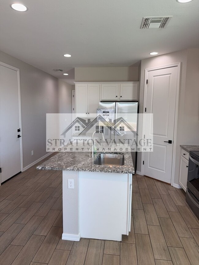 Photo - 36005 W San Clemente Ave