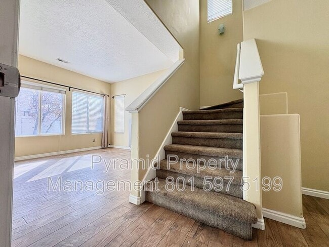 Photo - 3141 Alsace Way