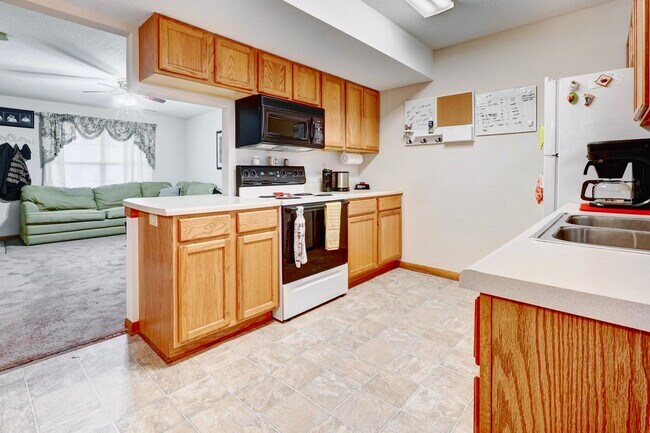 Photo - 3410 Zinnia Dr