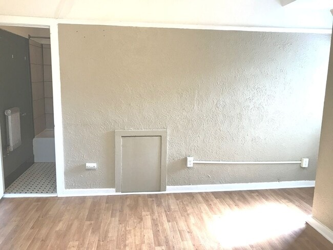 Photo - 1503-15 E Kane Pl