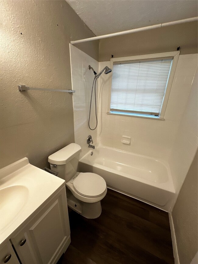 Photo - 7339 Eisenhower Rd