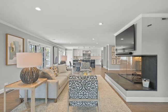 Photo - 245 Oneck Ln