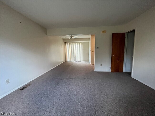 Photo - 773 Akron Blvd