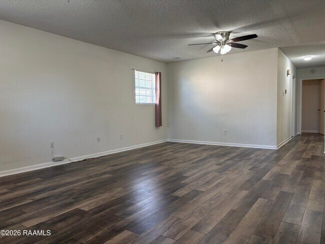 Photo - 205 Brookwood Cir