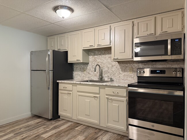 Photo - 388 S Main St