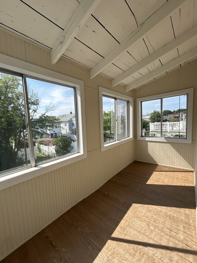 Photo - 60 Litchfield St Unit 2