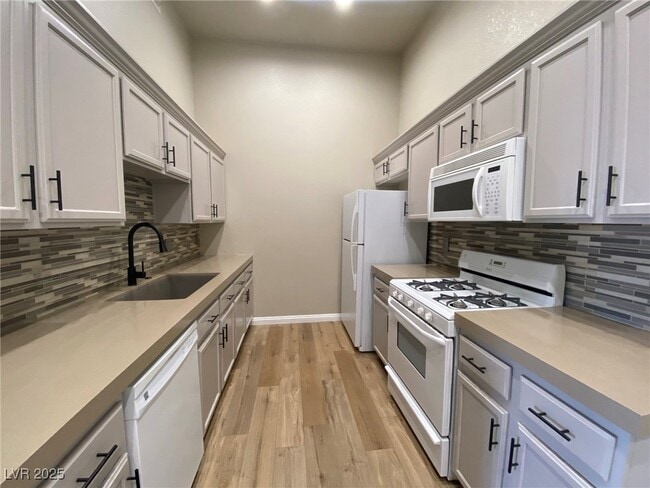 Photo - 3504 Desert Cliff St Unit 202