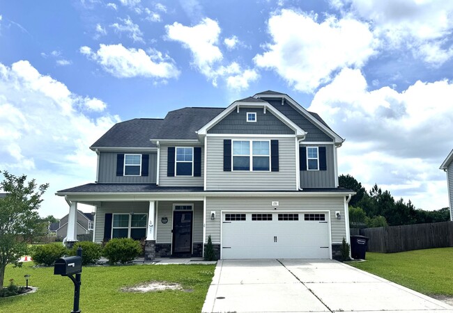 Building Photo - Beautiful Kitchen, Fenced Yard, Community Pool – Welcome Home!