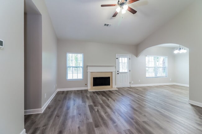 Photo - 2528 Fairway Cir SW