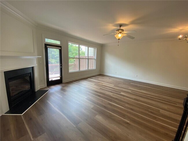 Photo - 3231 Greenwood Oak Dr