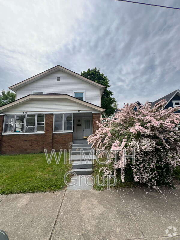 Building Photo - 853 Lincoln St Rental