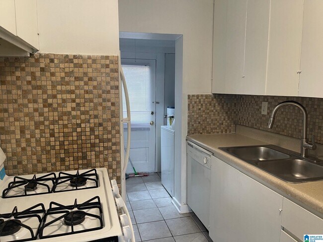 Photo - 1740 Valley Ave Unidad A