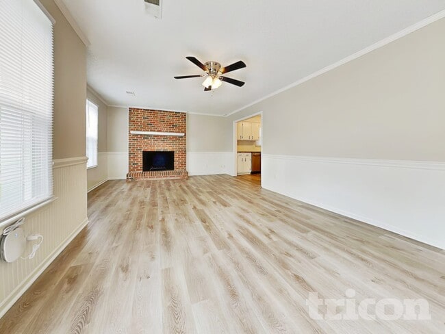 Photo - 504 Lord Howe Rd