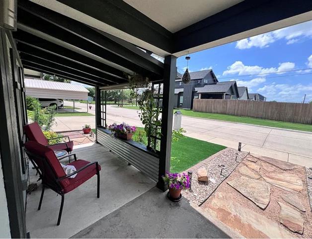 Photo - 208 N Walnut St