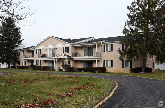 Building Photo - Surrey Park Apartments