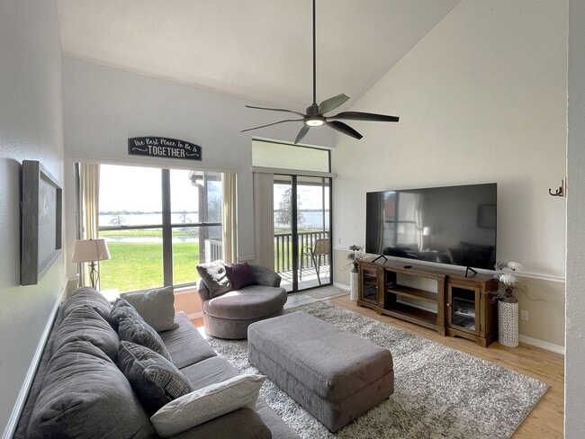 Photo - 2/2 Winterset FULLY FURNISHED Townhome!