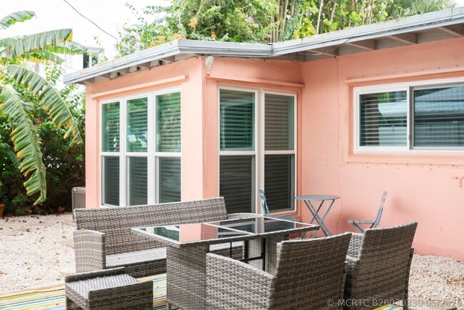 204 Coral Rd