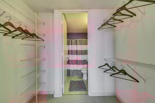 Photo - 1730 N Clark St Unit 616