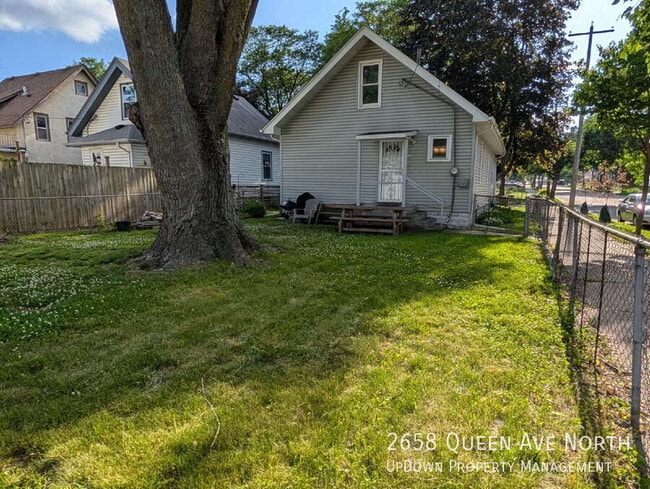 Photo - 2658 Queen Ave N