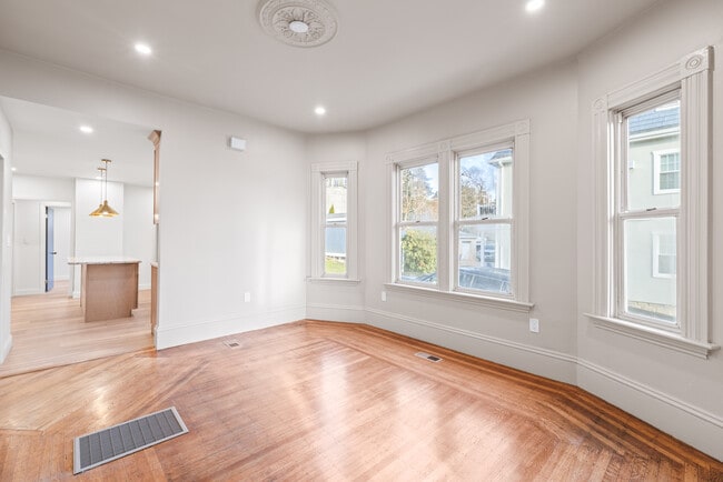 Photo - 62 Locust St Unit 1