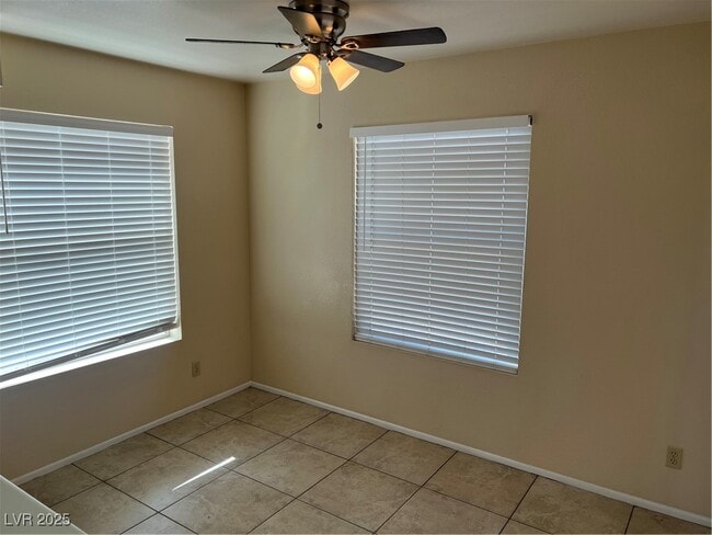 Photo - 19 Fantasia Ln