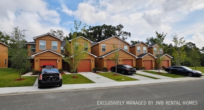 Photo - 6869 Lake Mist Ln Townhome