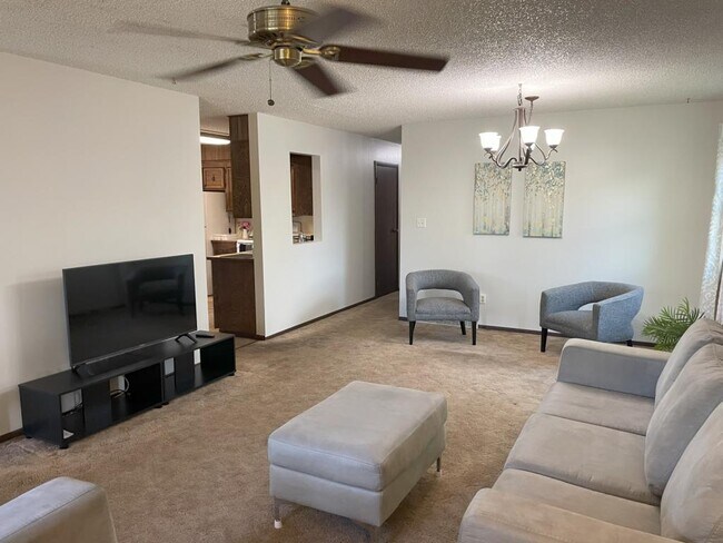 Photo - 701 43rd Ave