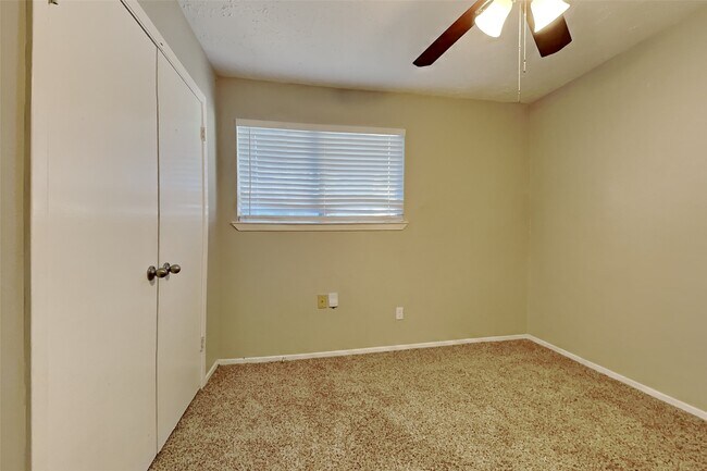 Photo - 14203 Cornelia Dr