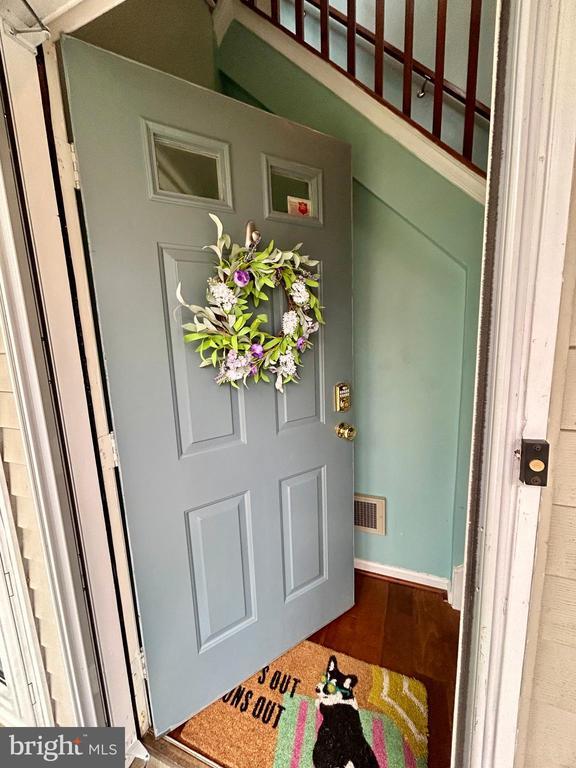 Photo - 904B Oliphant Ln