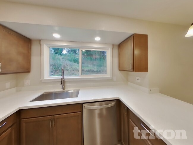 Photo - 4911 64th Ave W