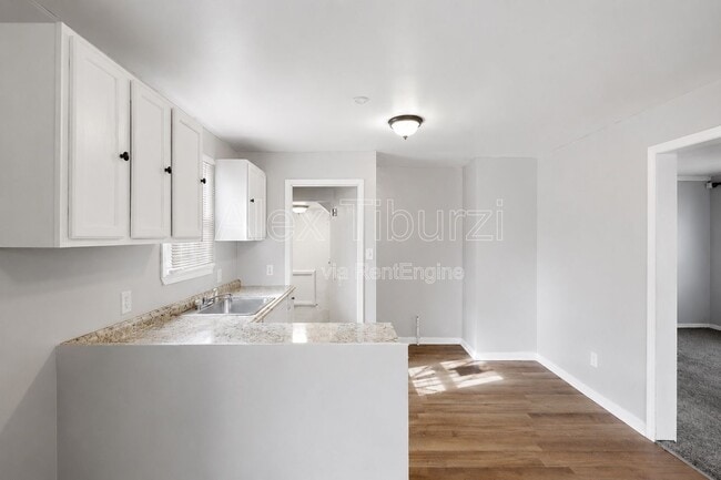 Photo - 6301 Lodewyck St
