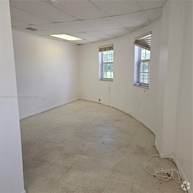 Building Photo - 6087 NW 17th Ave Unit 0 Rental
