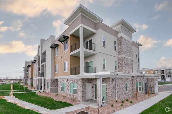 Building Photo - Spacious 3-Bed Dupont Model in Vista View:... Rental