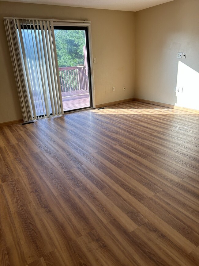 Photo - 225 Woodhaven Dr