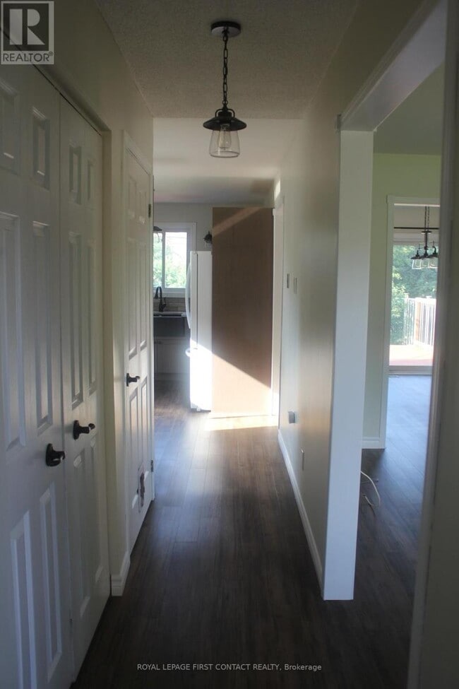 Photo - 16 Rosenfeld Dr