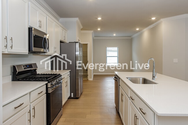 Photo - 303 Pond Spg Dr