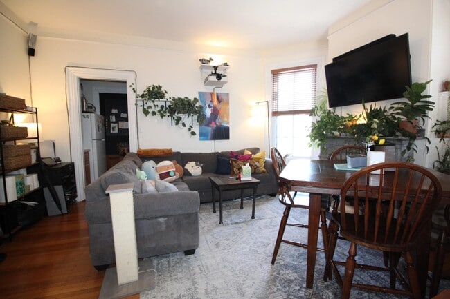517 E Broadway Unidad 2