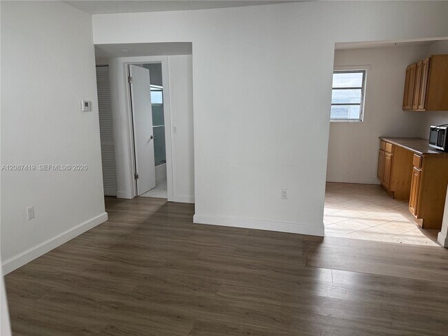 Photo - 767 SW 9th St Unit 201