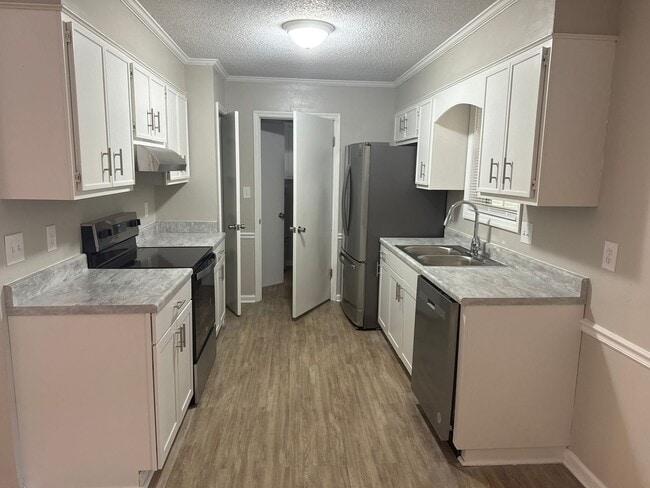 Photo - Four Bedroom, Two Bath Home, Just Off Tobacco Rd!