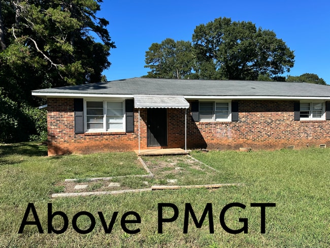 Building Photo - Duplex 2 bedroom- 1 Bath Unit 396 Sequoia Dr