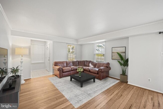 Photo - 31 Everett Dr