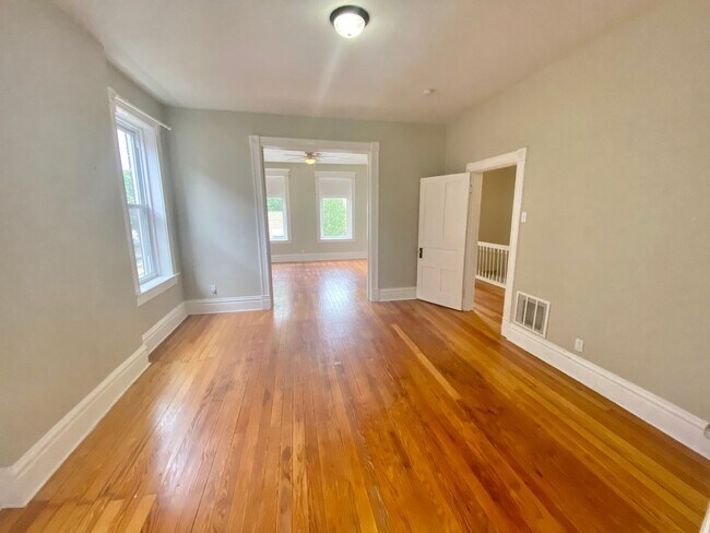 Building Photo - 2852 Wyoming St Unit 2852 2nd Fl Wyoming Rental