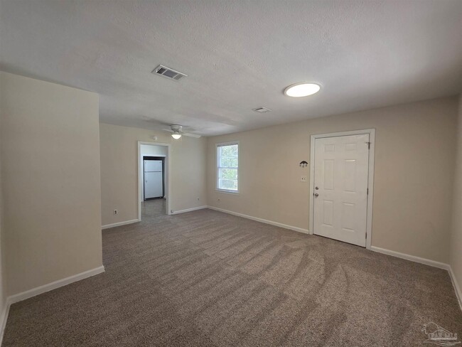 Photo - 35 Kennington Dr