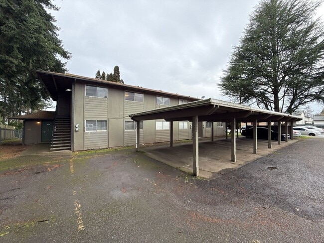 Photo - 3822 Iberis St NE