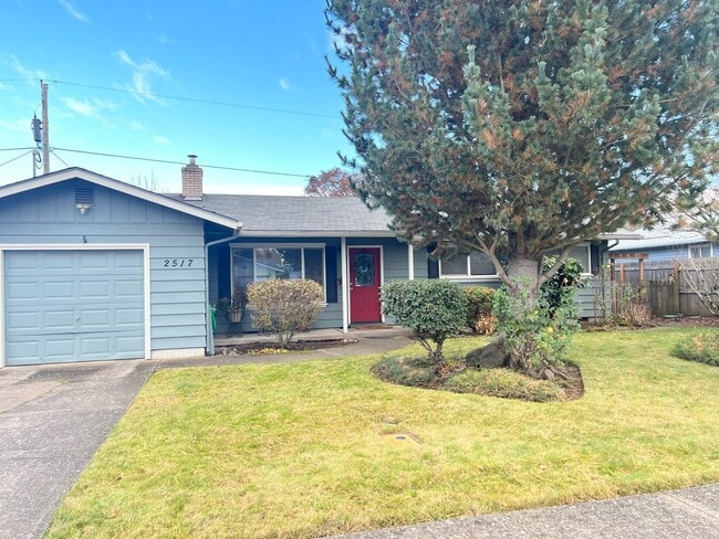 Building Photo - Discover this well-maintained 3-bedroom, 2-bath home in Eugene, OR.