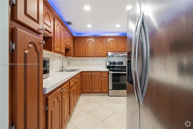 Building Photo - 16740 NE 9th Ave Unit 604 Rental