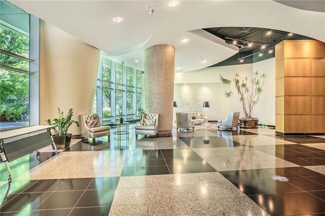 Photo - 3338 Peachtree Rd Unidad 710