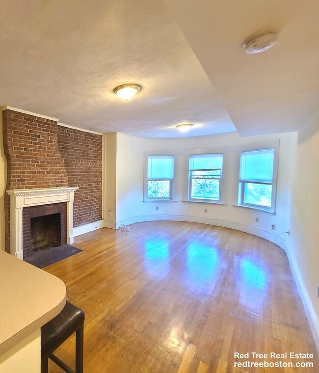 Building Photo - 1406 Beacon St