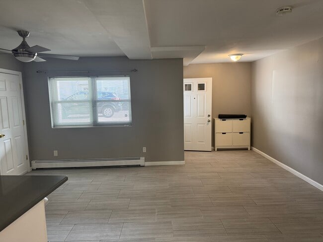 Building Photo - 173 Beach 96th St Unit 2 bed 1 bath by the beach