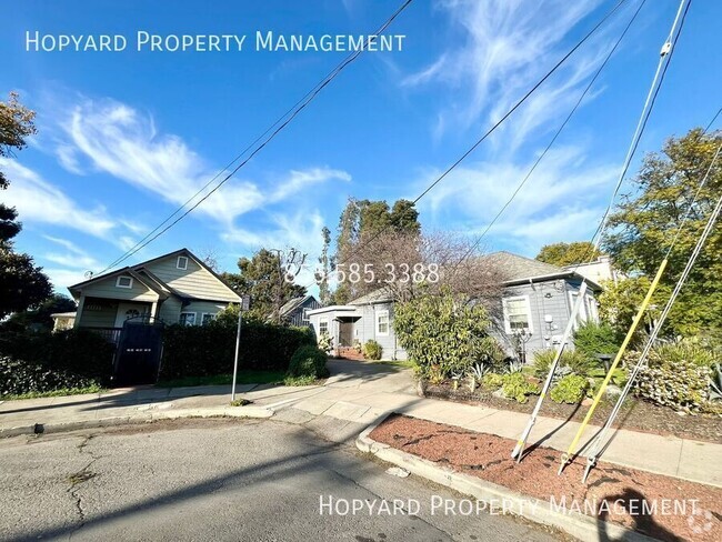 Building Photo - Lovely 1-Bedroom Cottage Home Available Now